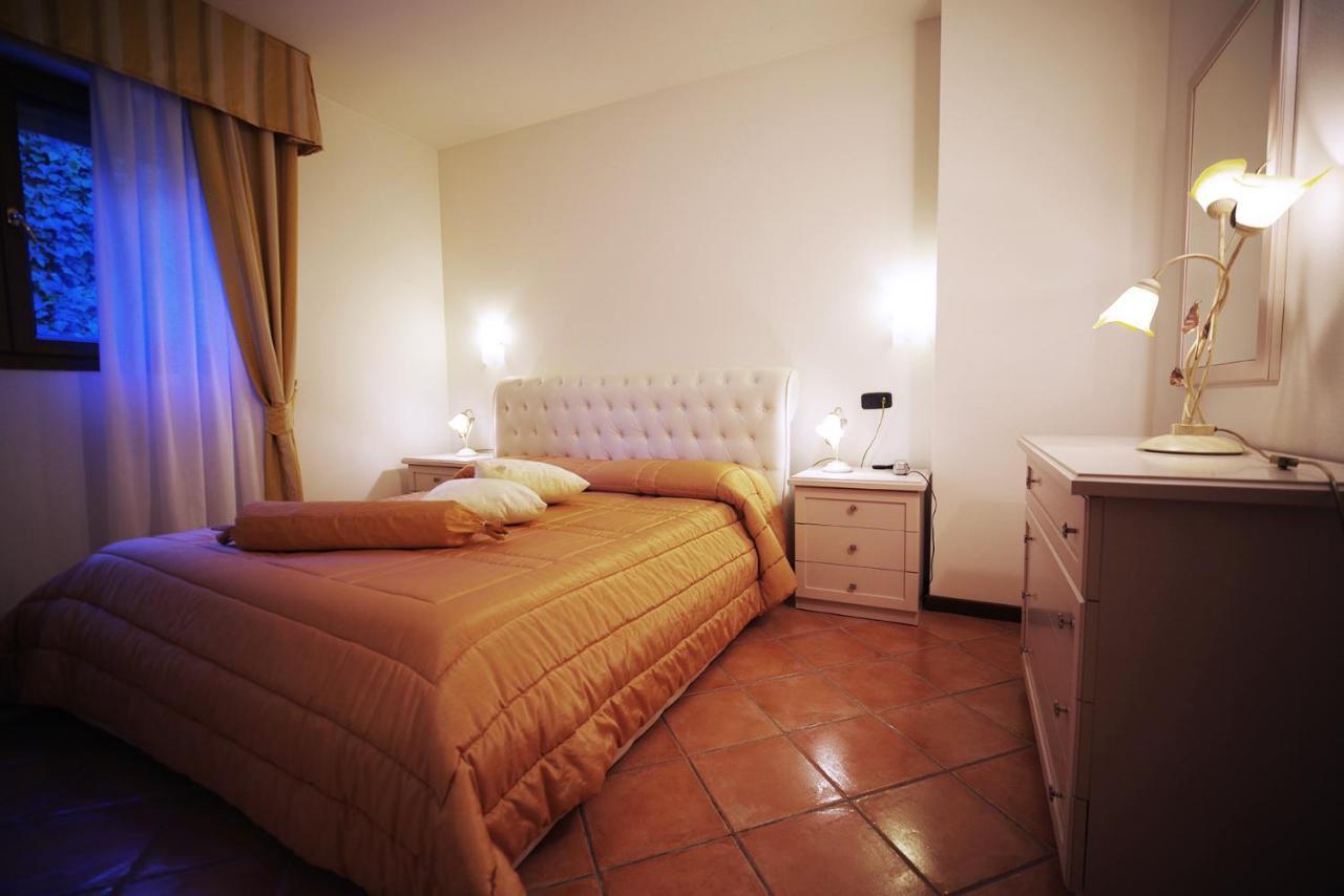 Hotel Ristorante Al Brunello Di Montalcino Exteriör bild