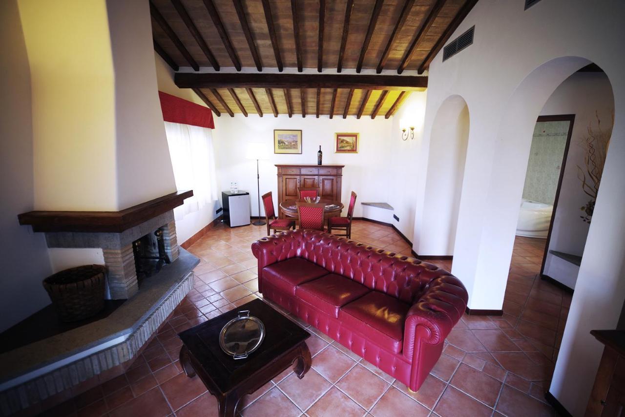 Hotel Ristorante Al Brunello Di Montalcino Exteriör bild