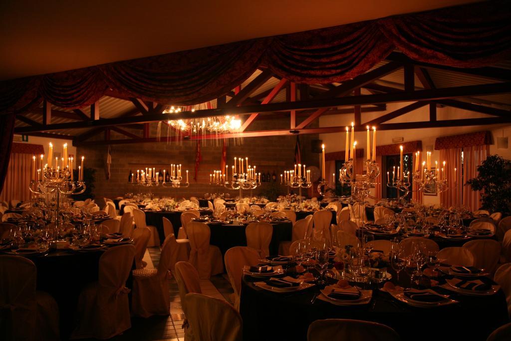 Hotel Ristorante Al Brunello Di Montalcino Exteriör bild